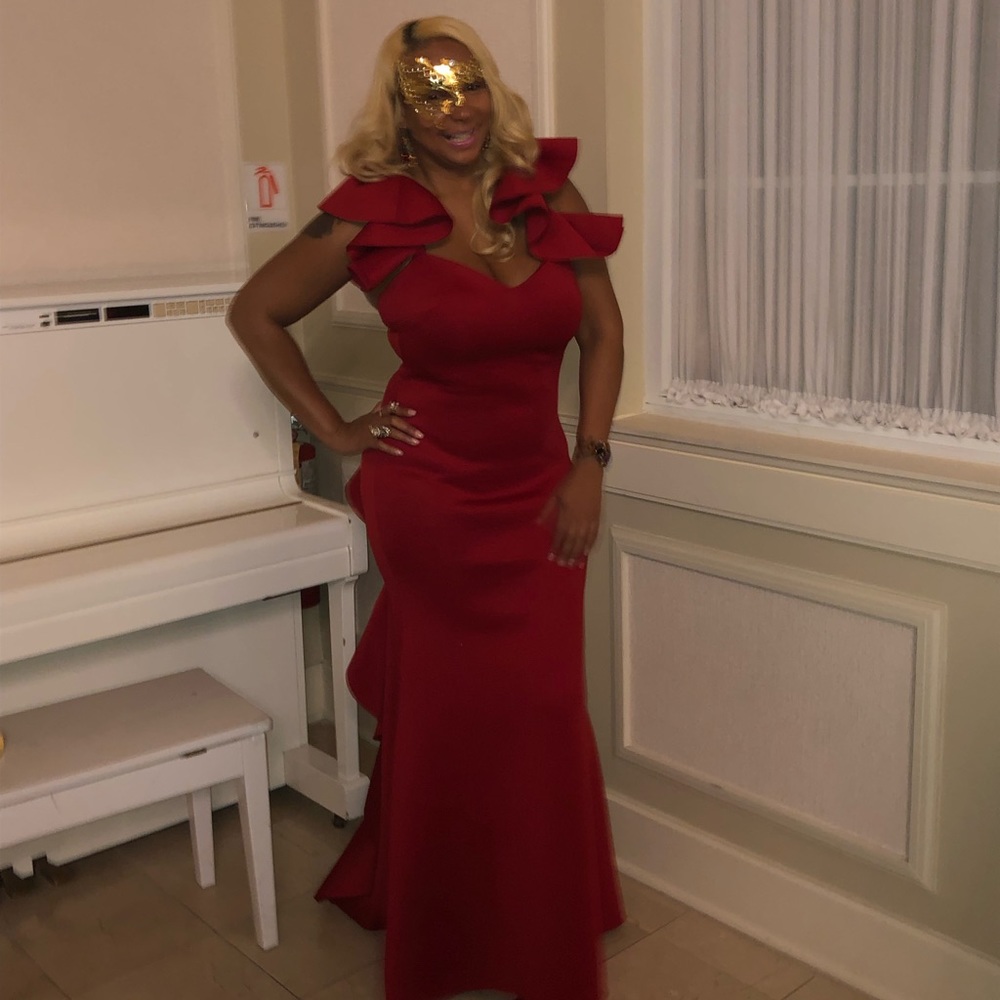 Meet your seller.. L Diva👋✋💋